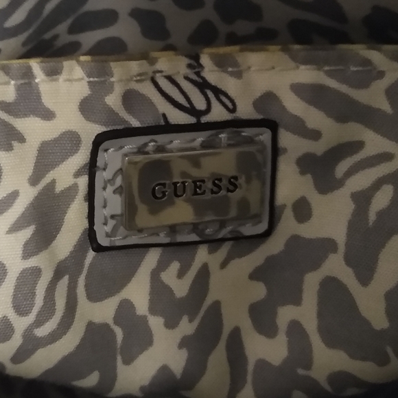 New Guess Shoulder Crossbody Purse, 8" H by 11" Length - Picture 5 of 14